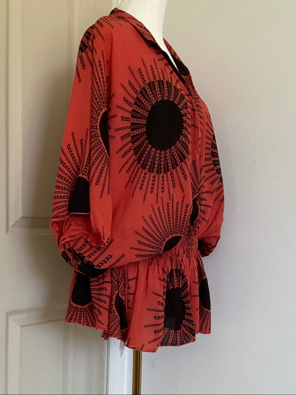 Flowy Blouse with Elastic waistband - Picture 3 of 5